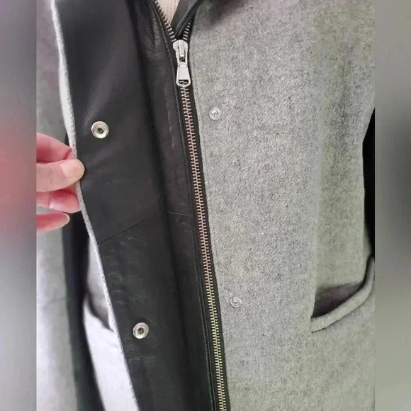 Danier wool  and leather coat. Size medium - Picture 5 of 13